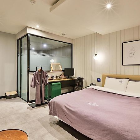 Brown Dot Hotel Jeonggwan Busan Bagian luar foto