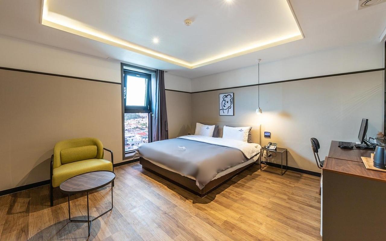 Brown Dot Hotel Jeonggwan Busan Bagian luar foto