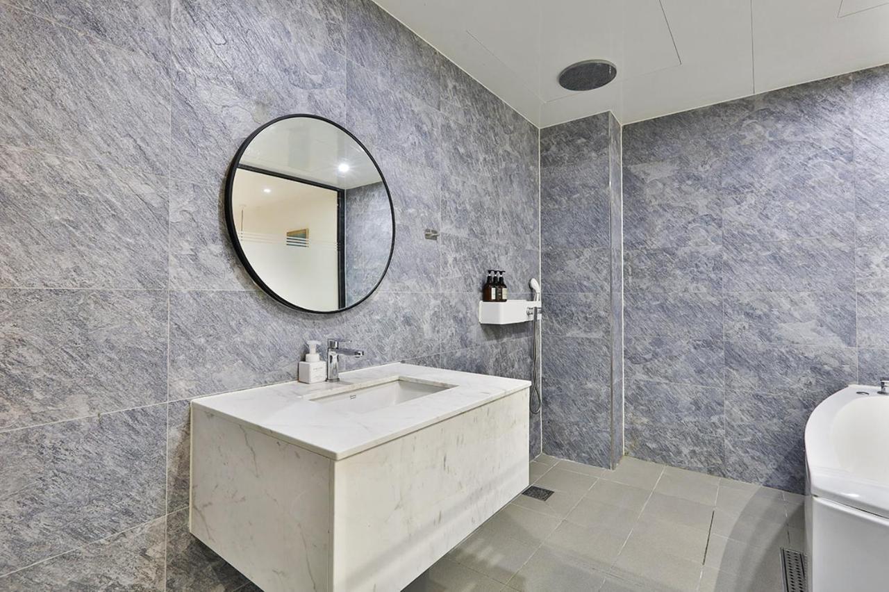 Brown Dot Hotel Jeonggwan Busan Bagian luar foto